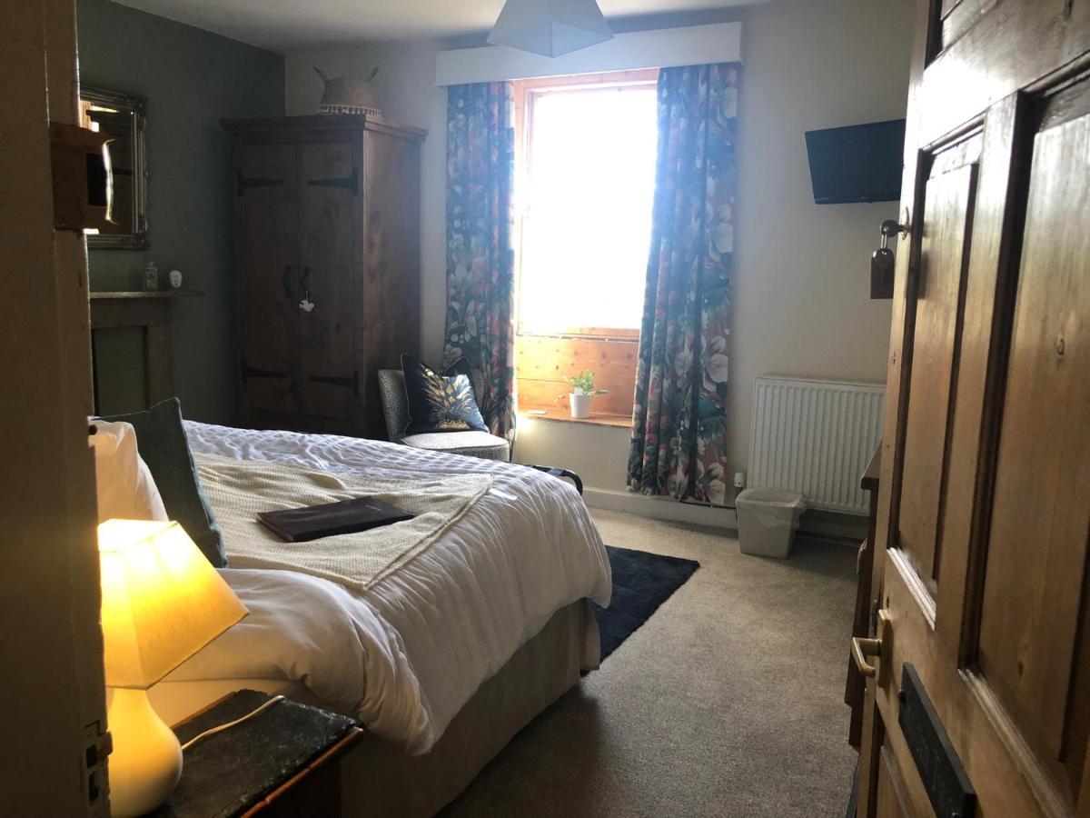 The Hollow Bed And Breakfast Great Longstone Экстерьер фото